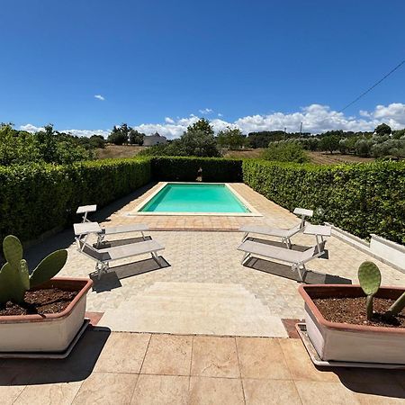 Trulli And Pool - I Cactus Villa Martina Franca Eksteriør billede