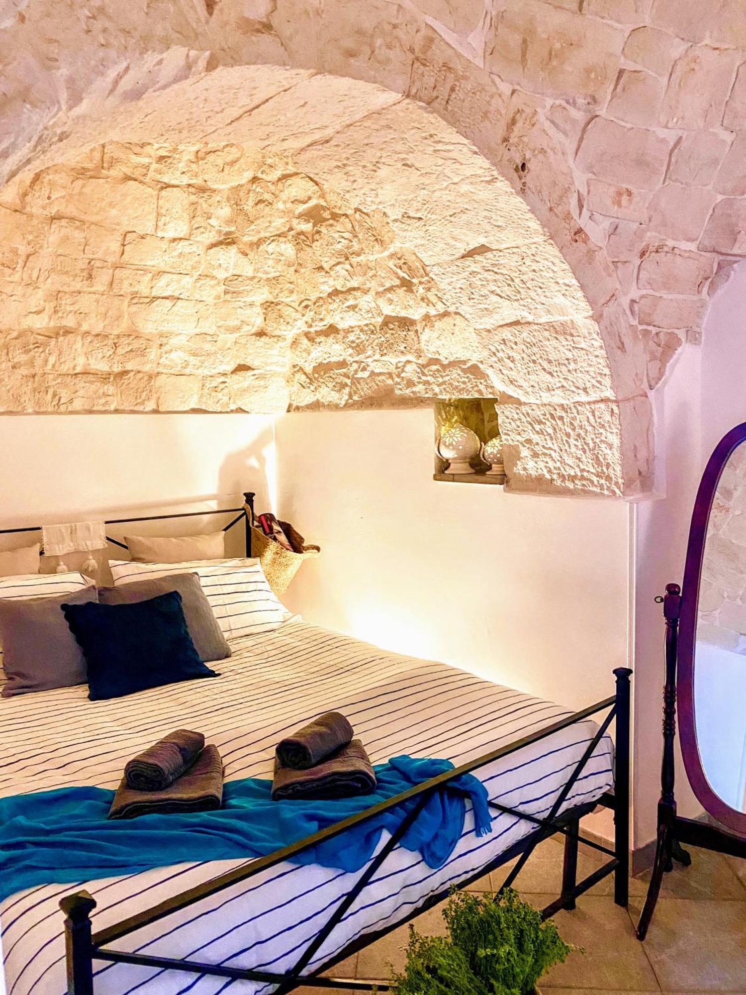 Trulli And Pool - I Cactus Villa Martina Franca Eksteriør billede