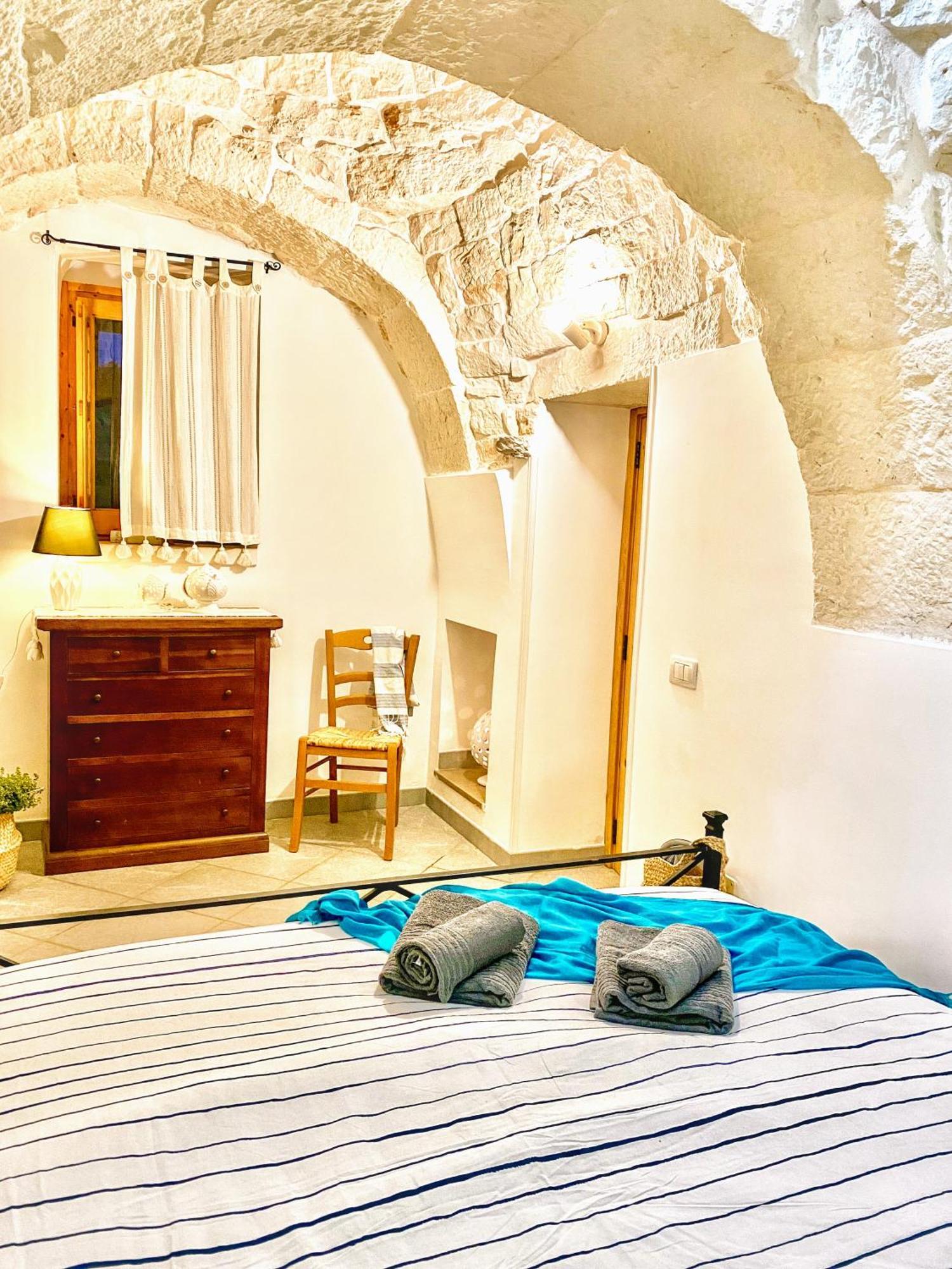 Trulli And Pool - I Cactus Villa Martina Franca Eksteriør billede
