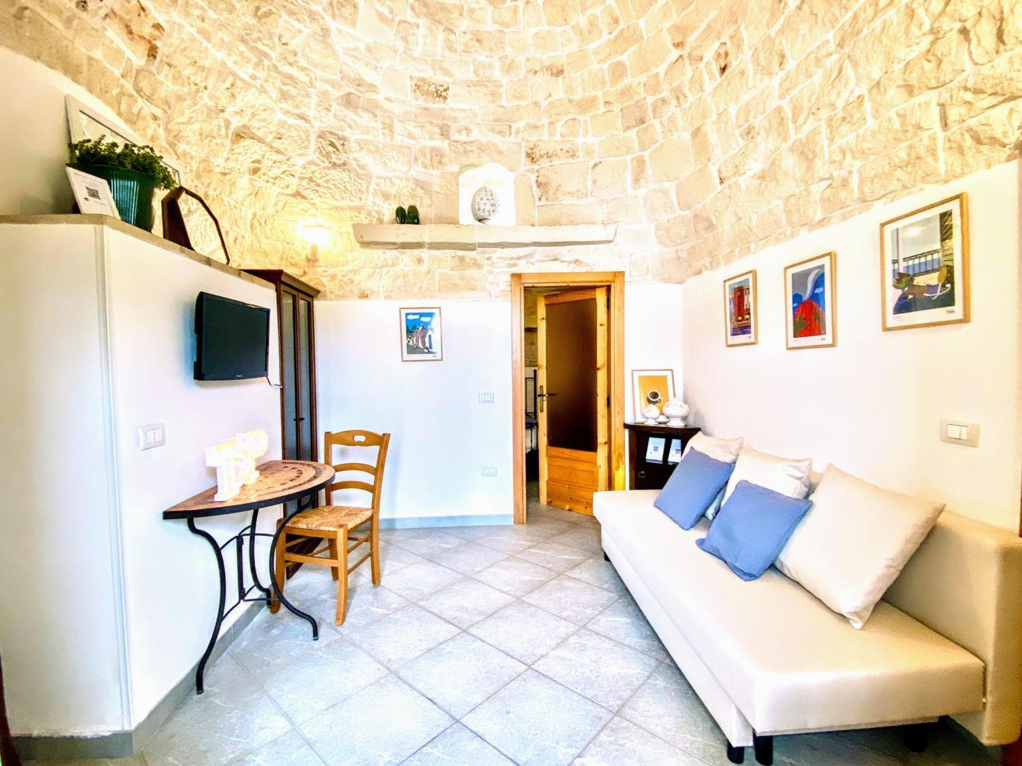 Trulli And Pool - I Cactus Villa Martina Franca Eksteriør billede