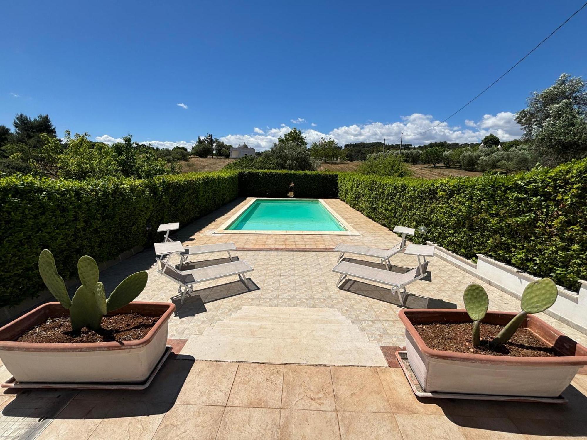 Trulli And Pool - I Cactus Villa Martina Franca Eksteriør billede